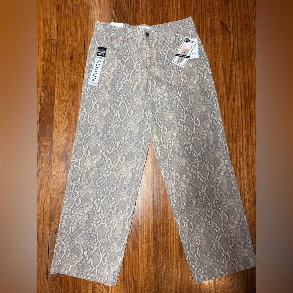 Love Fire Snake Print Pants/Jeans - Juniors Size 9